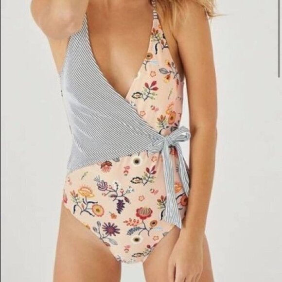 CupShe NEW Boho Floral Striped Wrap Swim One Piece Bathing Suit Size S - Picture 10 of 11